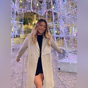 Leather Tan Trench Coat, size L fits M/L, Good Condition